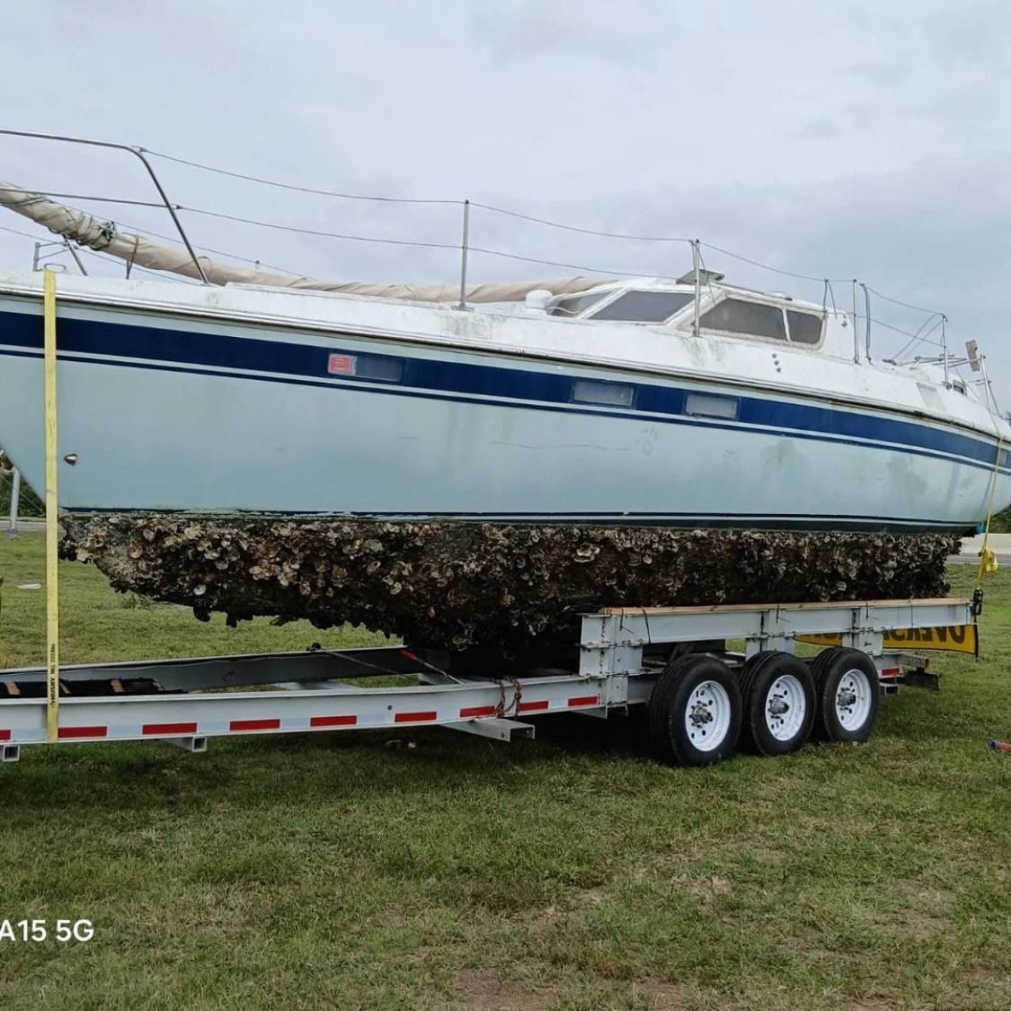 Professional boat salvage team Hernando County Florida
