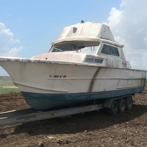 Professional boat salvage team Dixie County Florida
