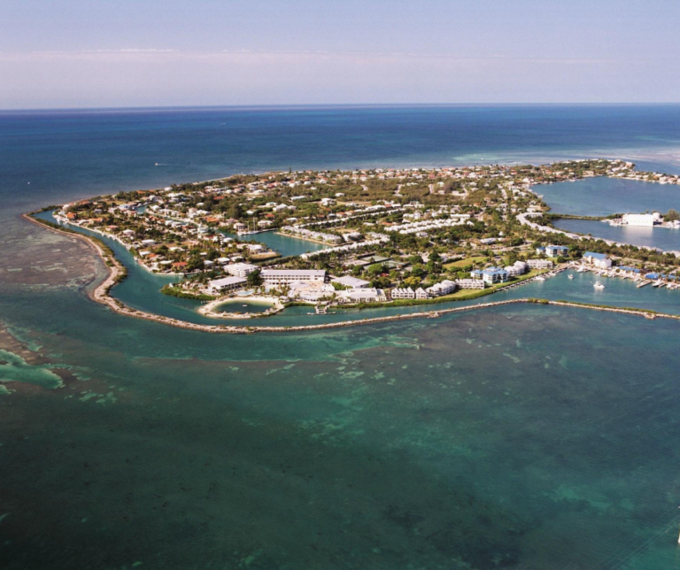 Tropical waterfront view in Duck Key Florida