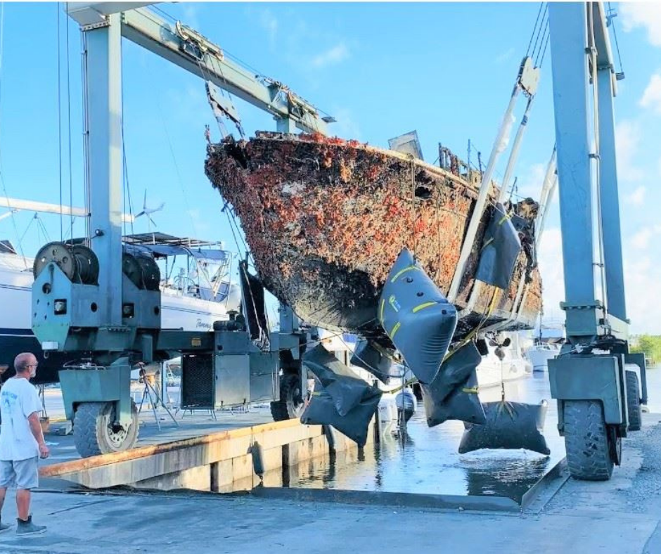 Professional boat salvage team Lafayette County Florida