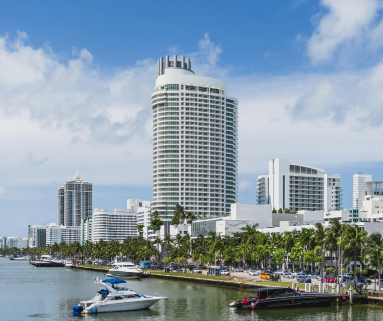 Oceanfront atmosphere in West Miami FL