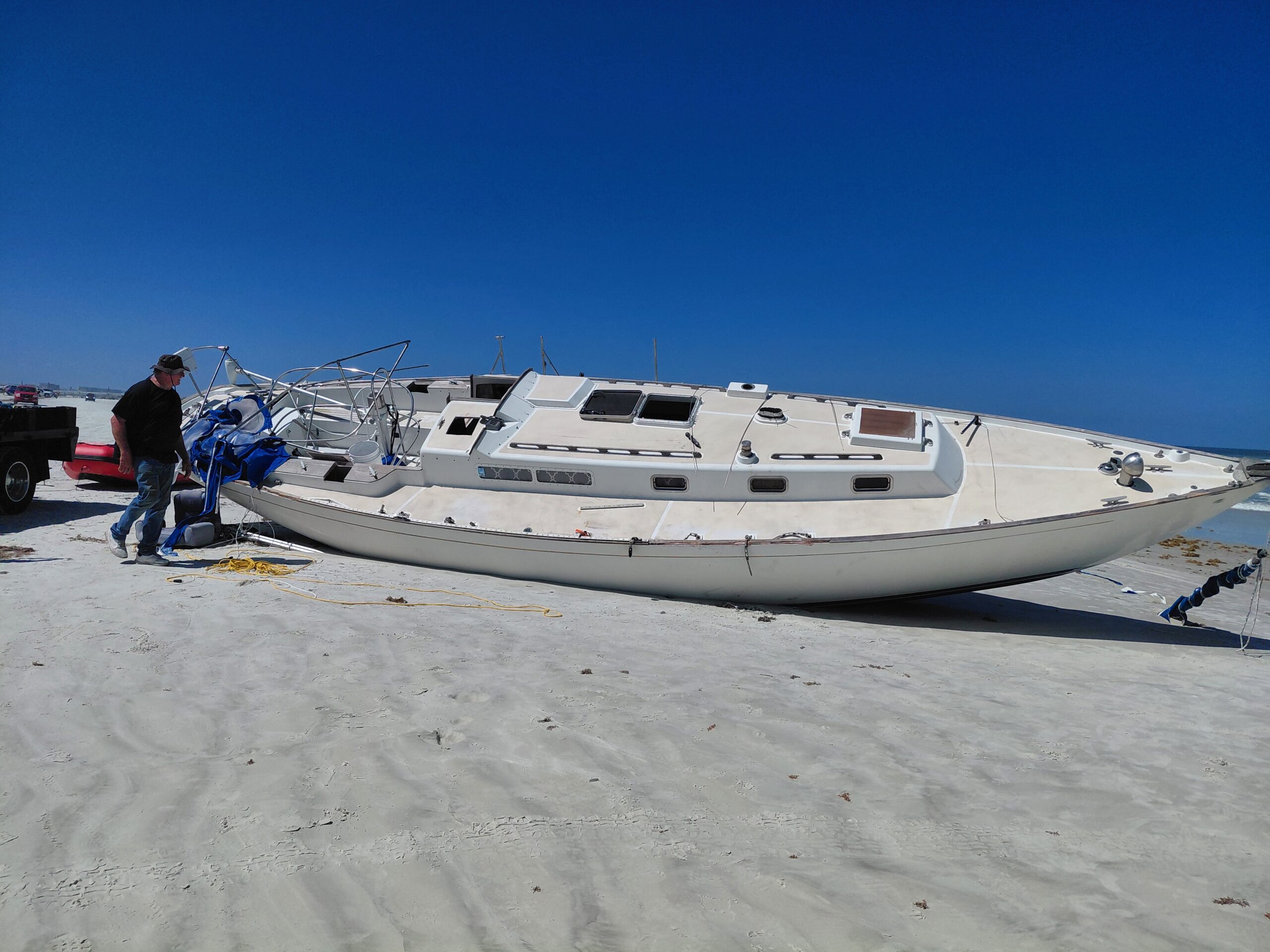 Professional boat salvage team Jackson County Florida