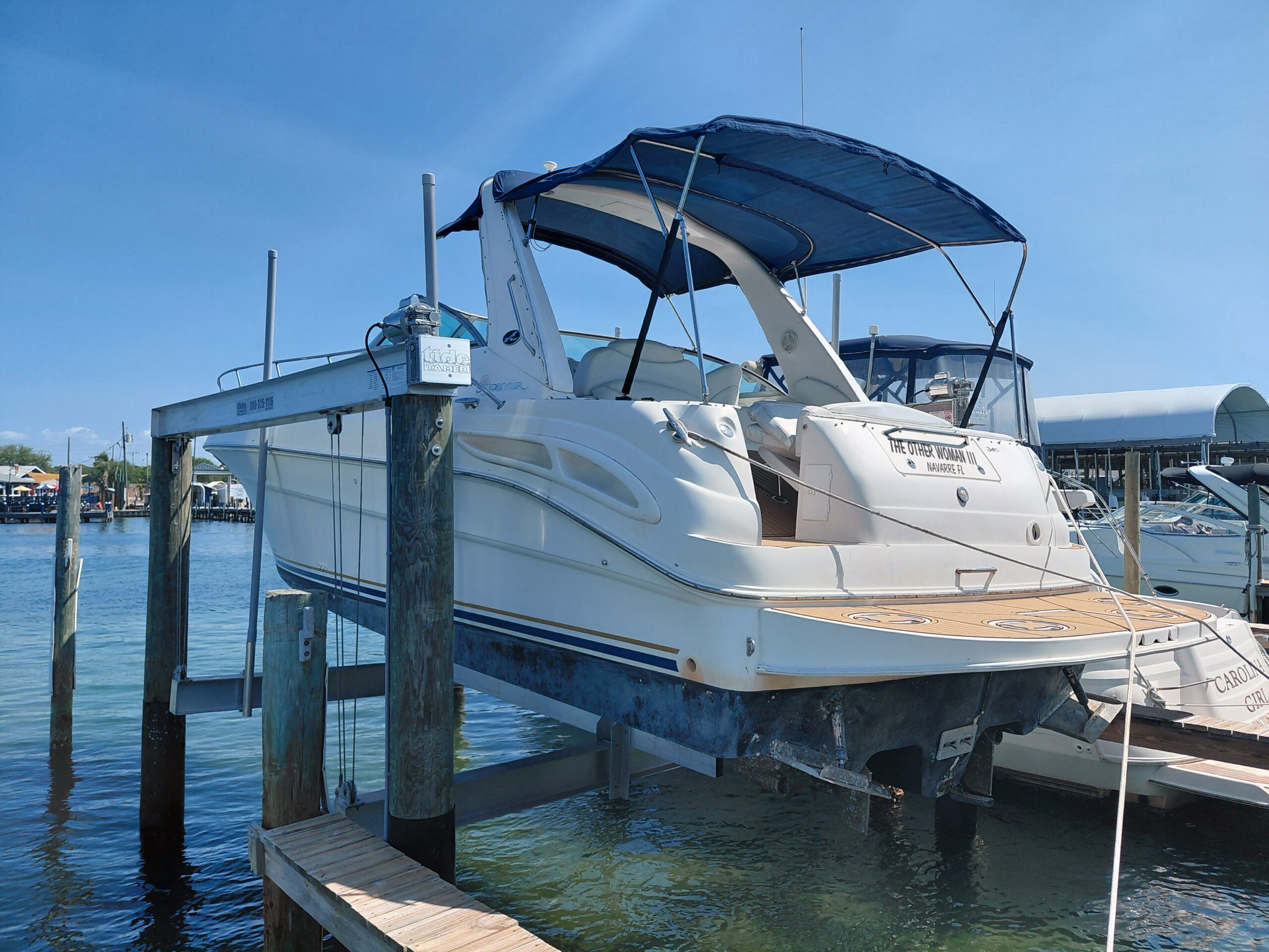 Professional boat salvage team Glades County Florida