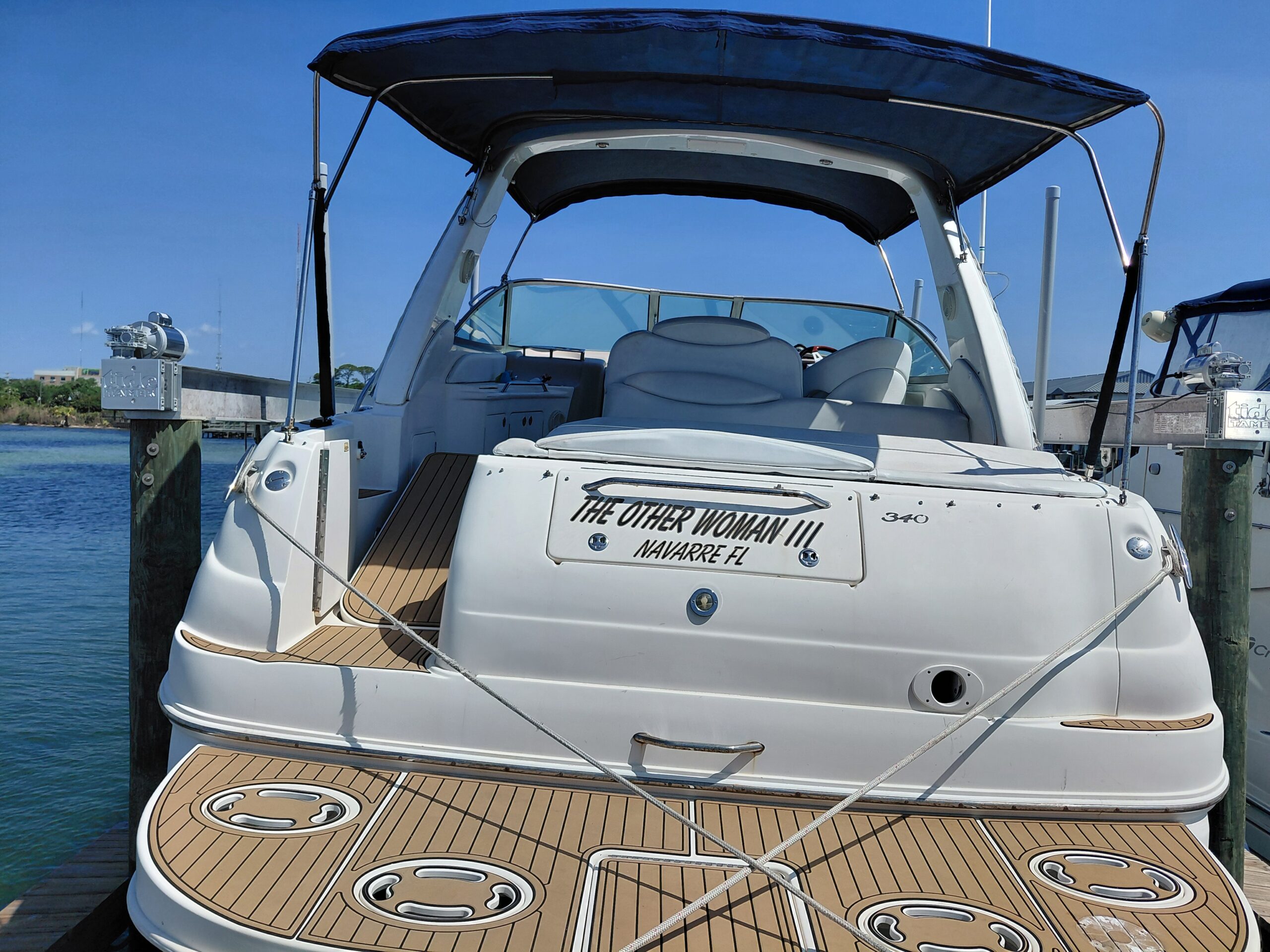 Professional boat salvage team Gilchrist County Florida