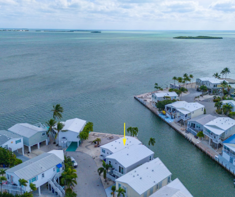 Residential waterfront homes in Cudjoe Key Florida